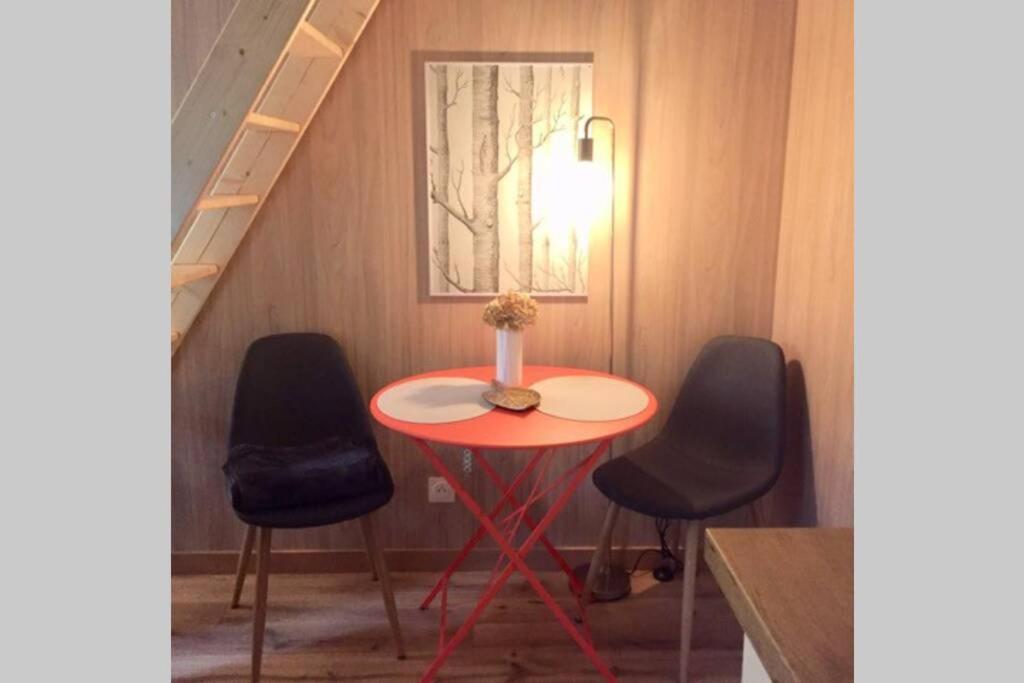 Adorable Dans Un Espace Boise Saint-Junien